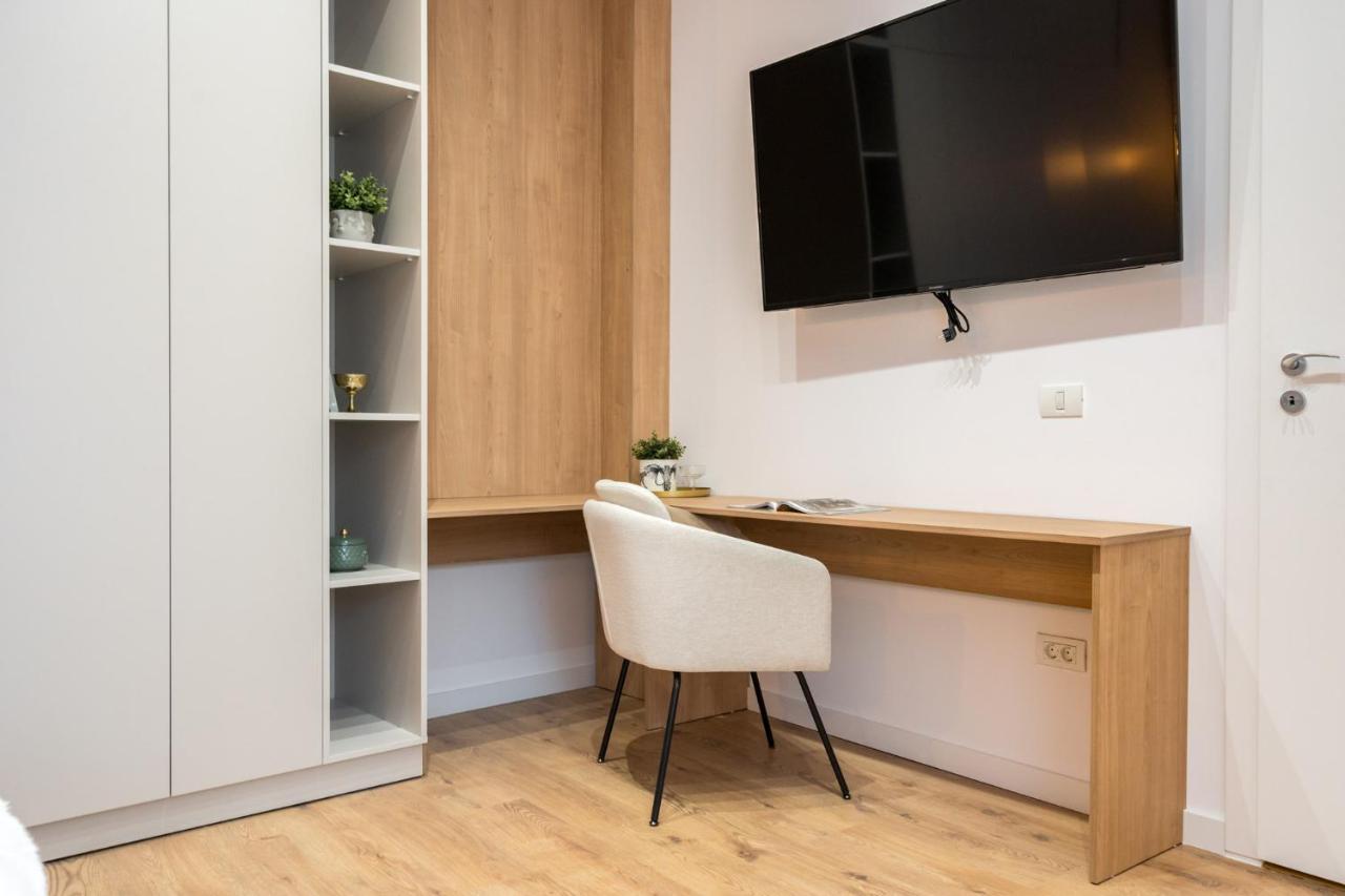 Crystal 3Bdr Apartment In Center บูคาเรสต์ ภายนอก รูปภาพ