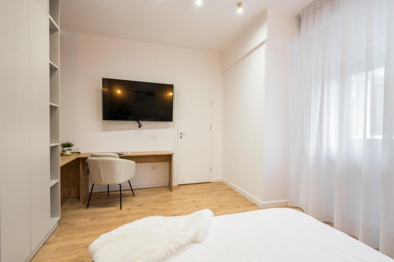 Crystal 3Bdr Apartment In Center บูคาเรสต์ ภายนอก รูปภาพ