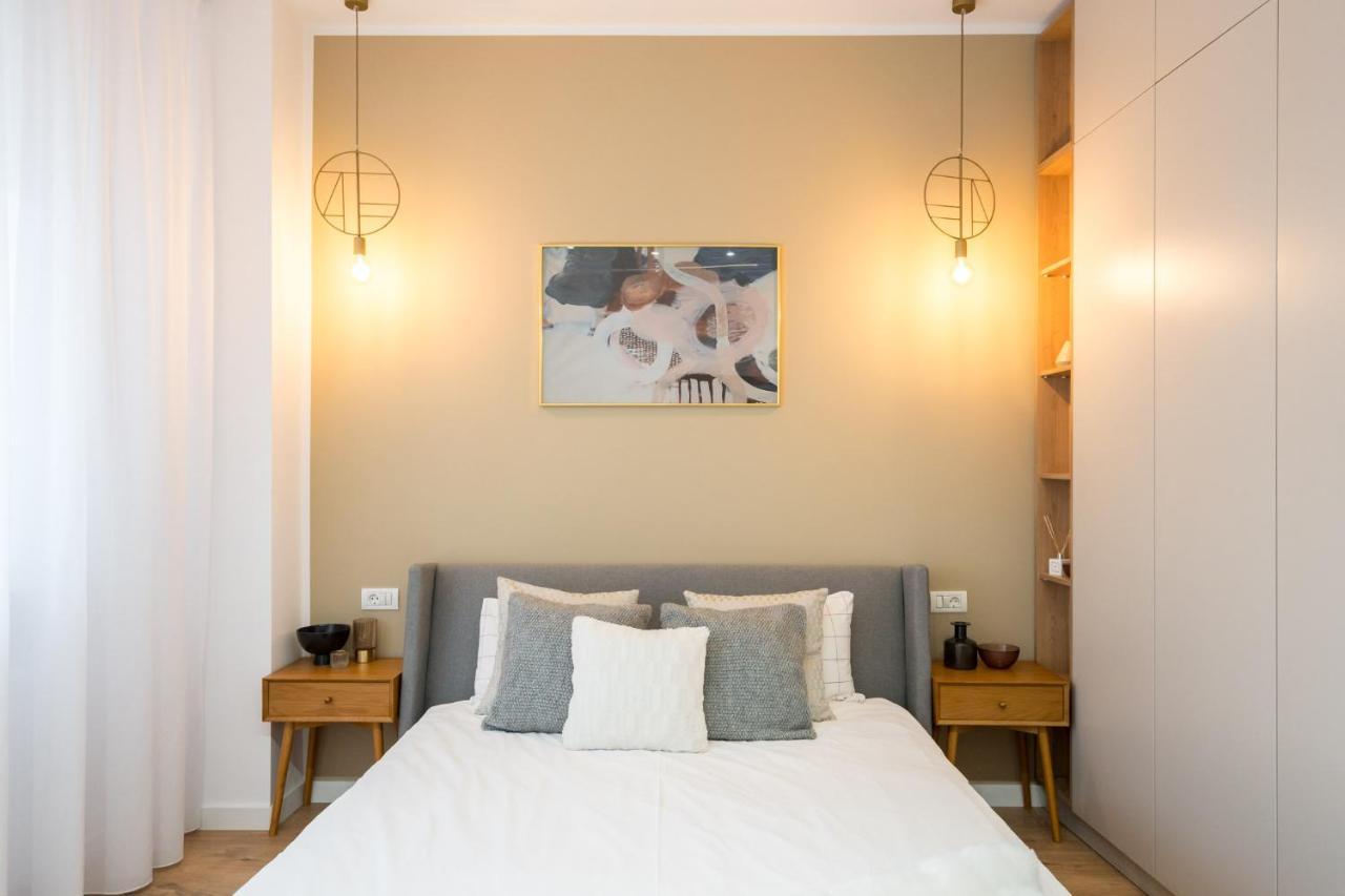 Crystal 3Bdr Apartment In Center บูคาเรสต์ ภายนอก รูปภาพ