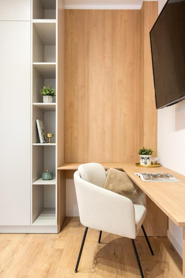 Crystal 3Bdr Apartment In Center บูคาเรสต์ ภายนอก รูปภาพ