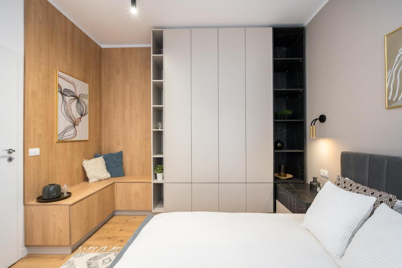 Crystal 3Bdr Apartment In Center บูคาเรสต์ ภายนอก รูปภาพ