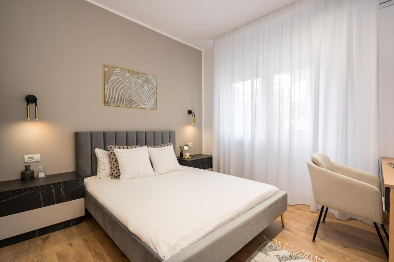 Crystal 3Bdr Apartment In Center บูคาเรสต์ ภายนอก รูปภาพ