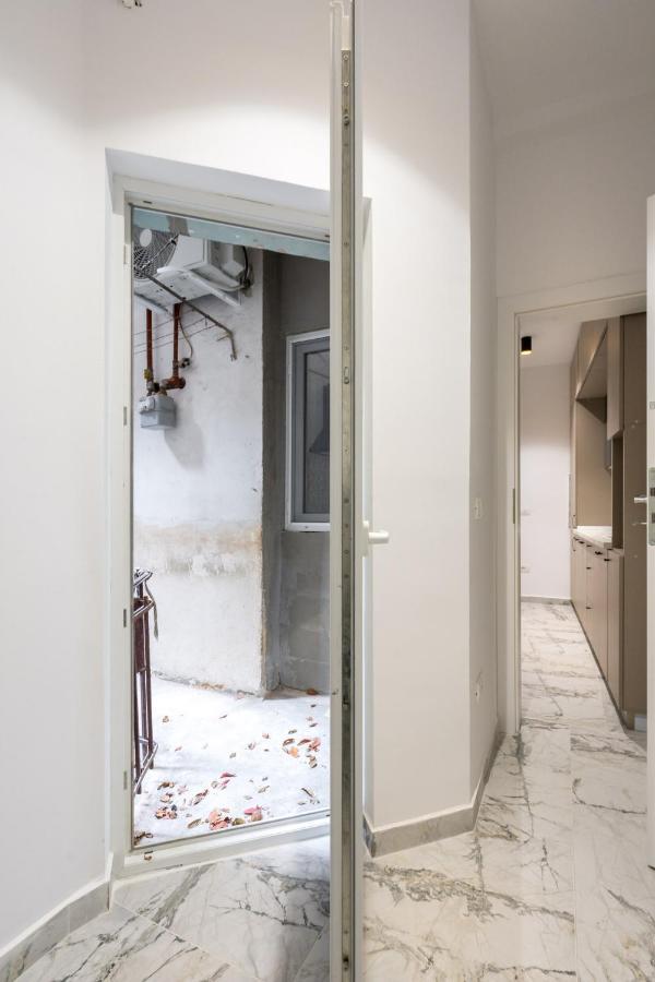 Crystal 3Bdr Apartment In Center บูคาเรสต์ ภายนอก รูปภาพ